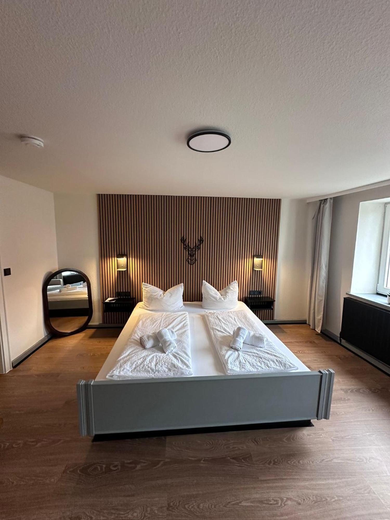 Gasthof Zum Goldenen Schiff - Lehm, Stil & Altstadtflair Марктбрайт Екстер'єр фото